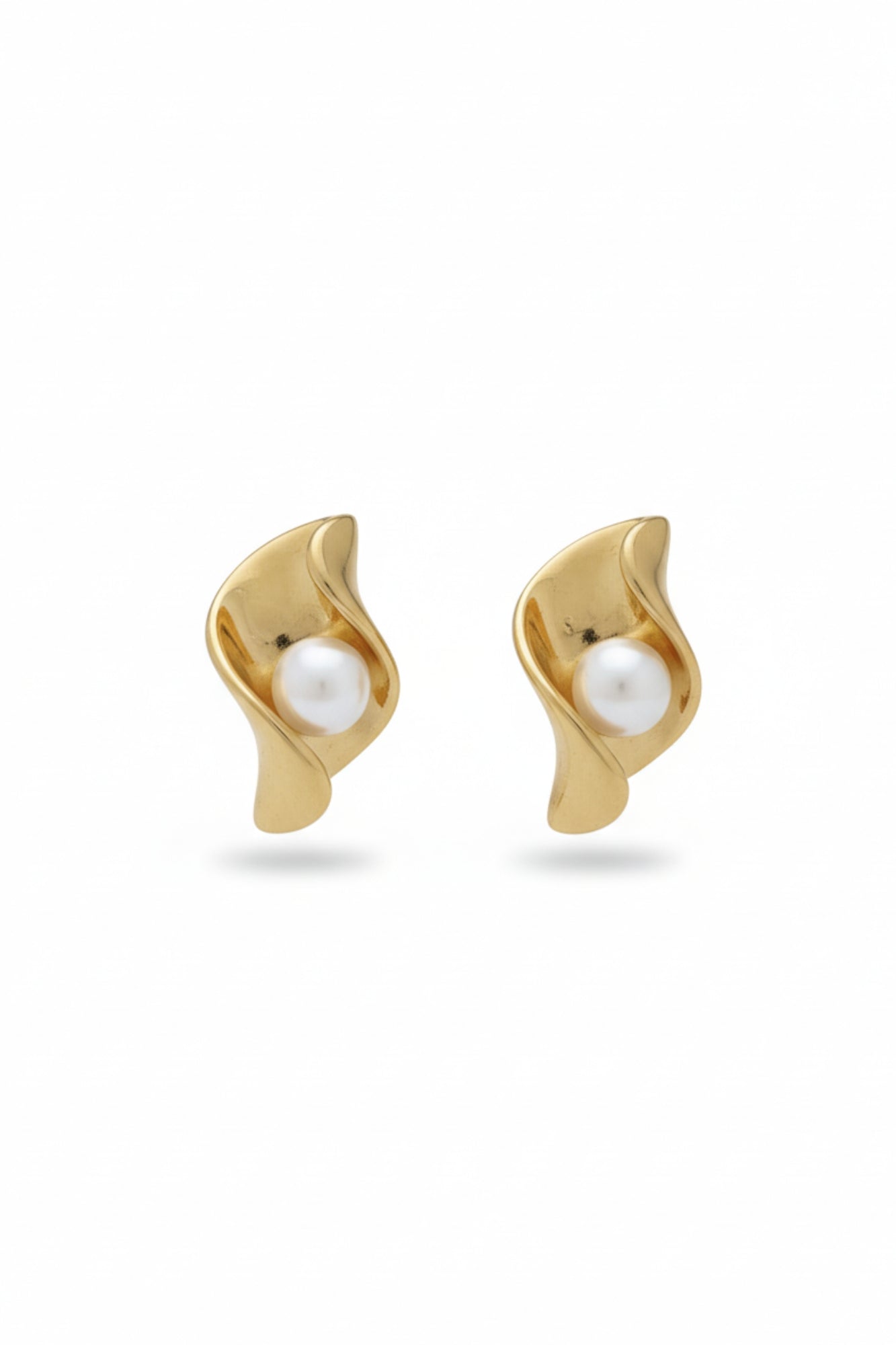 VENUS PEARL EARRINGS