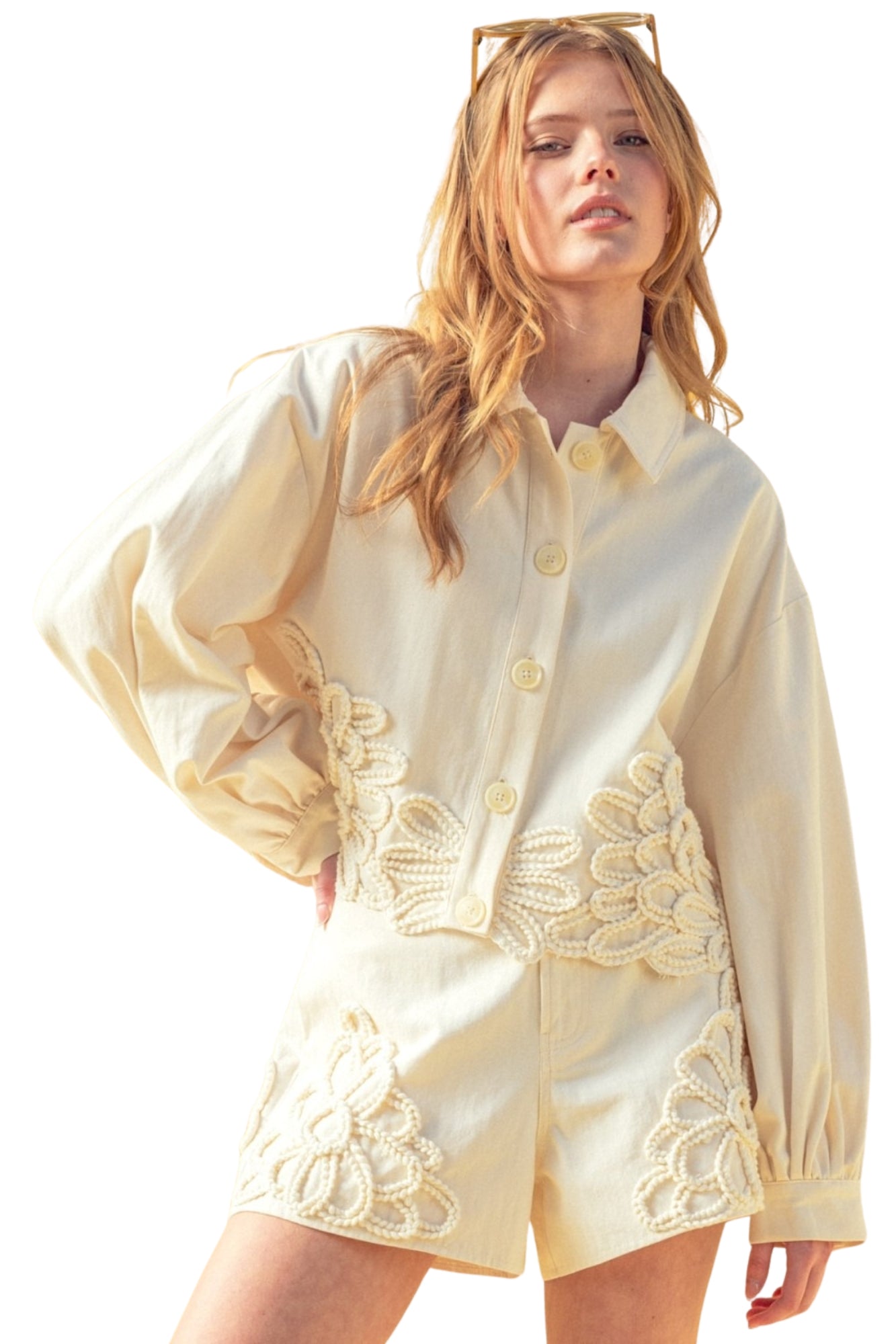 FLORAL EMBROIDERED DETAIL JACKET & SHORTS SET