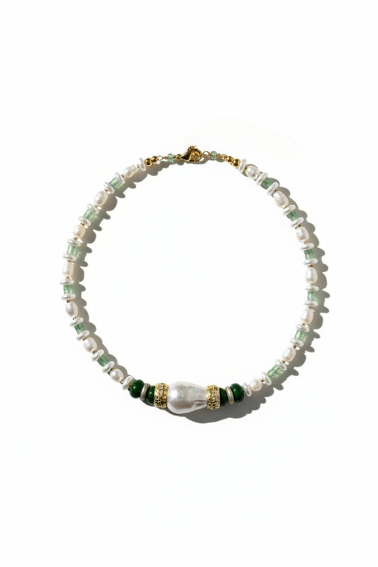 BOLD PEARL NECKLACE