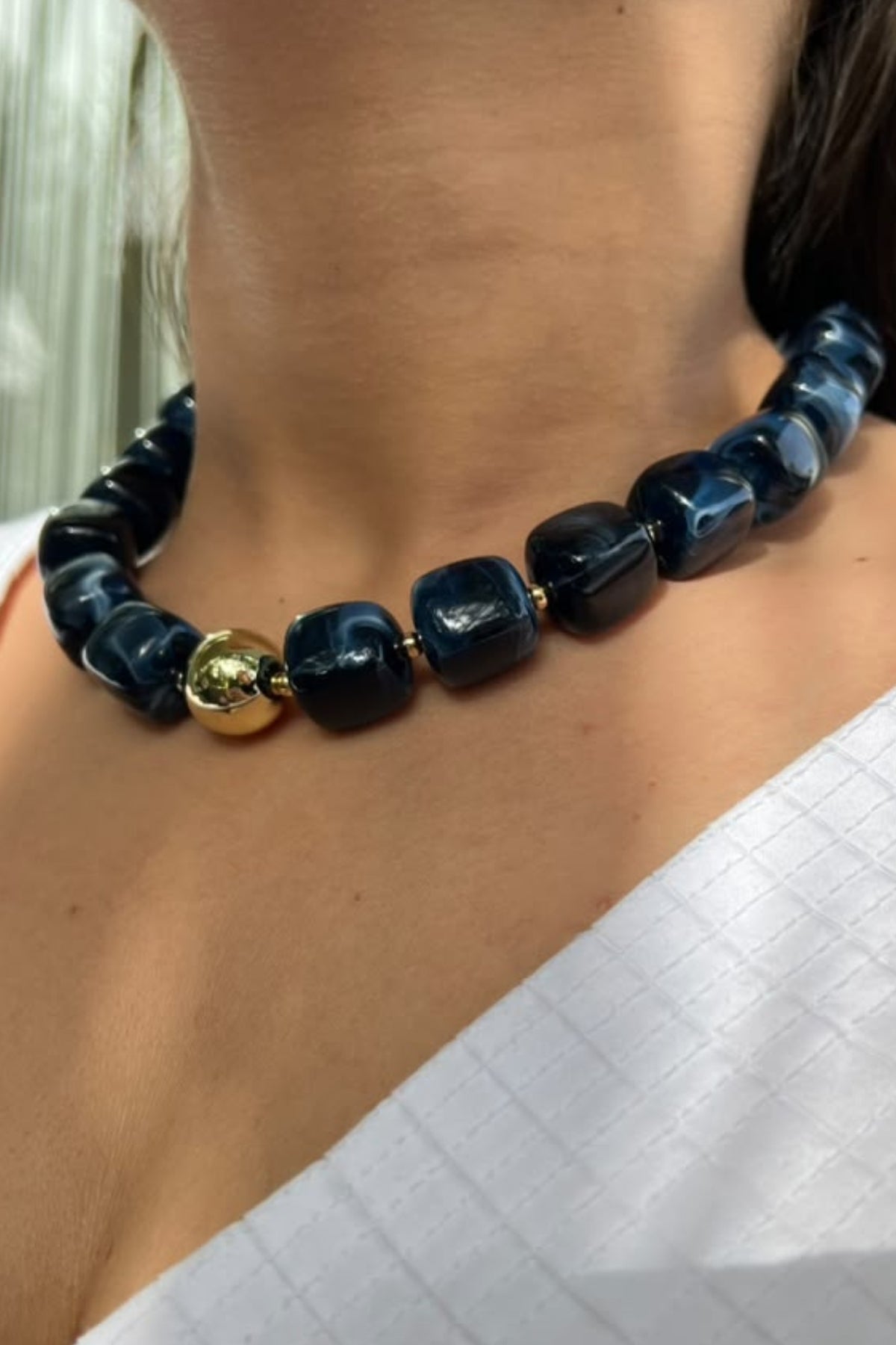 BLUE MARBLE NECKLACE