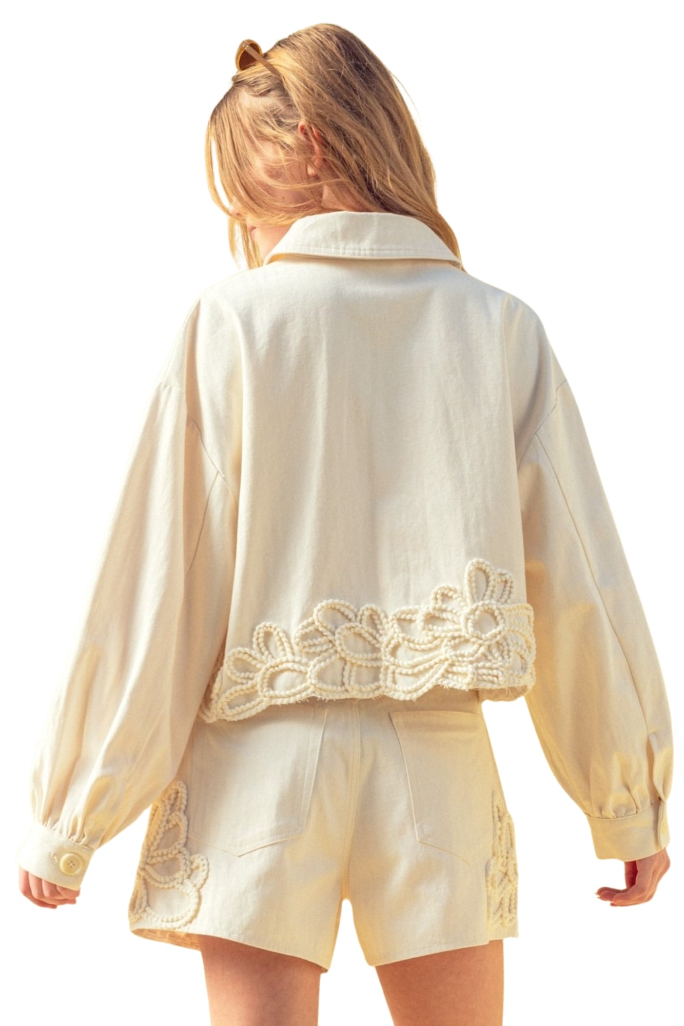 FLORAL EMBROIDERED DETAIL JACKET & SHORTS SET