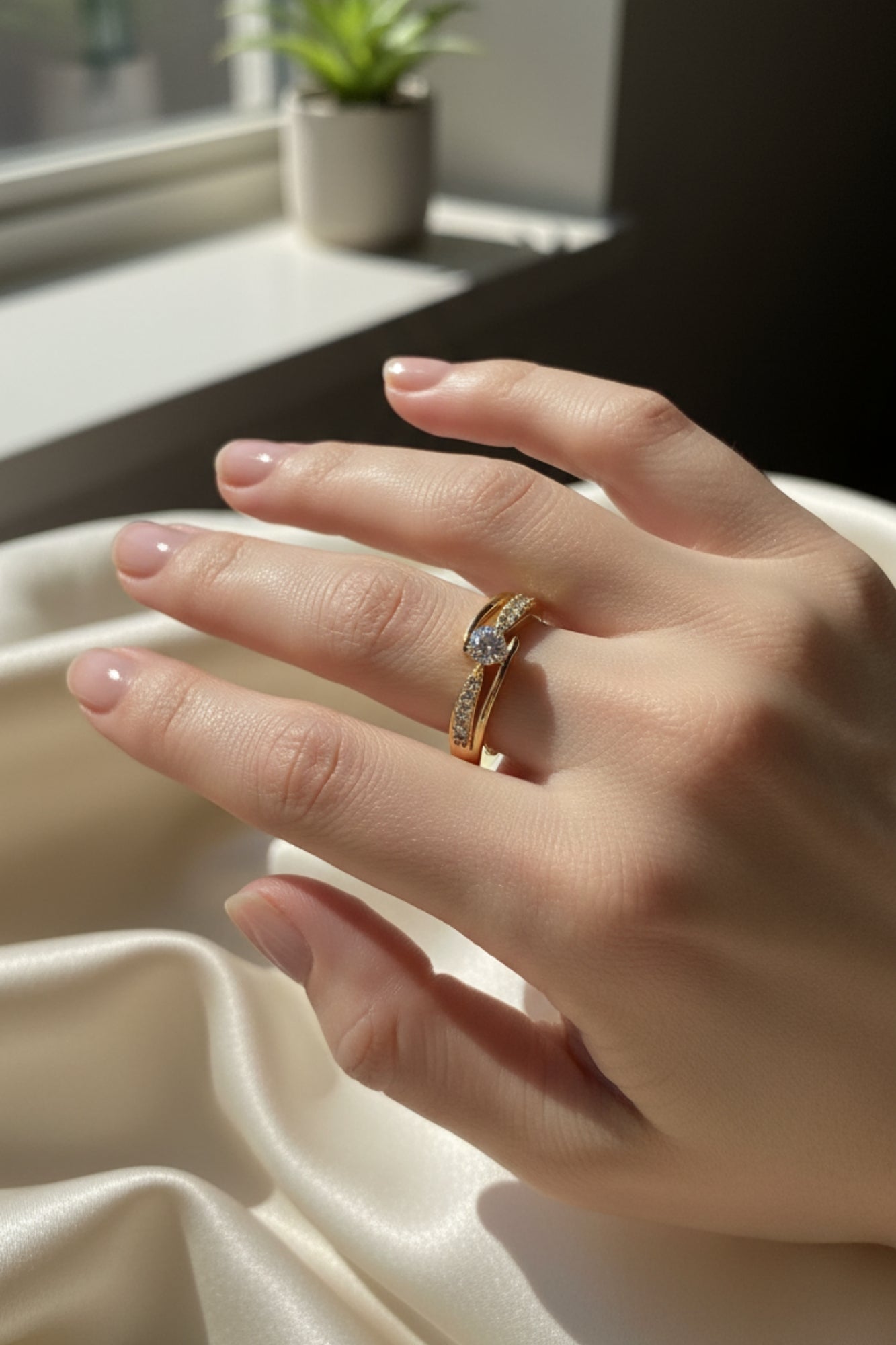 TWISTED HALO ADJUSTABLE RING