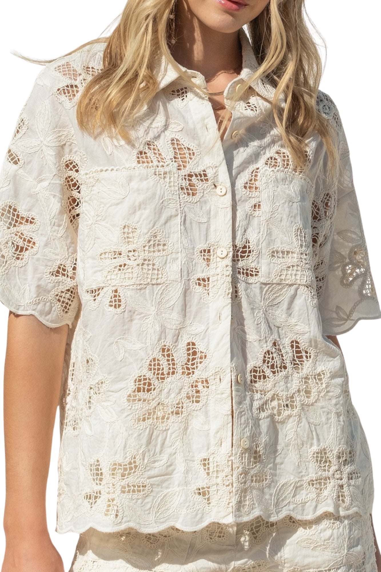 EMBROIDERY TOP & SHORTS SET