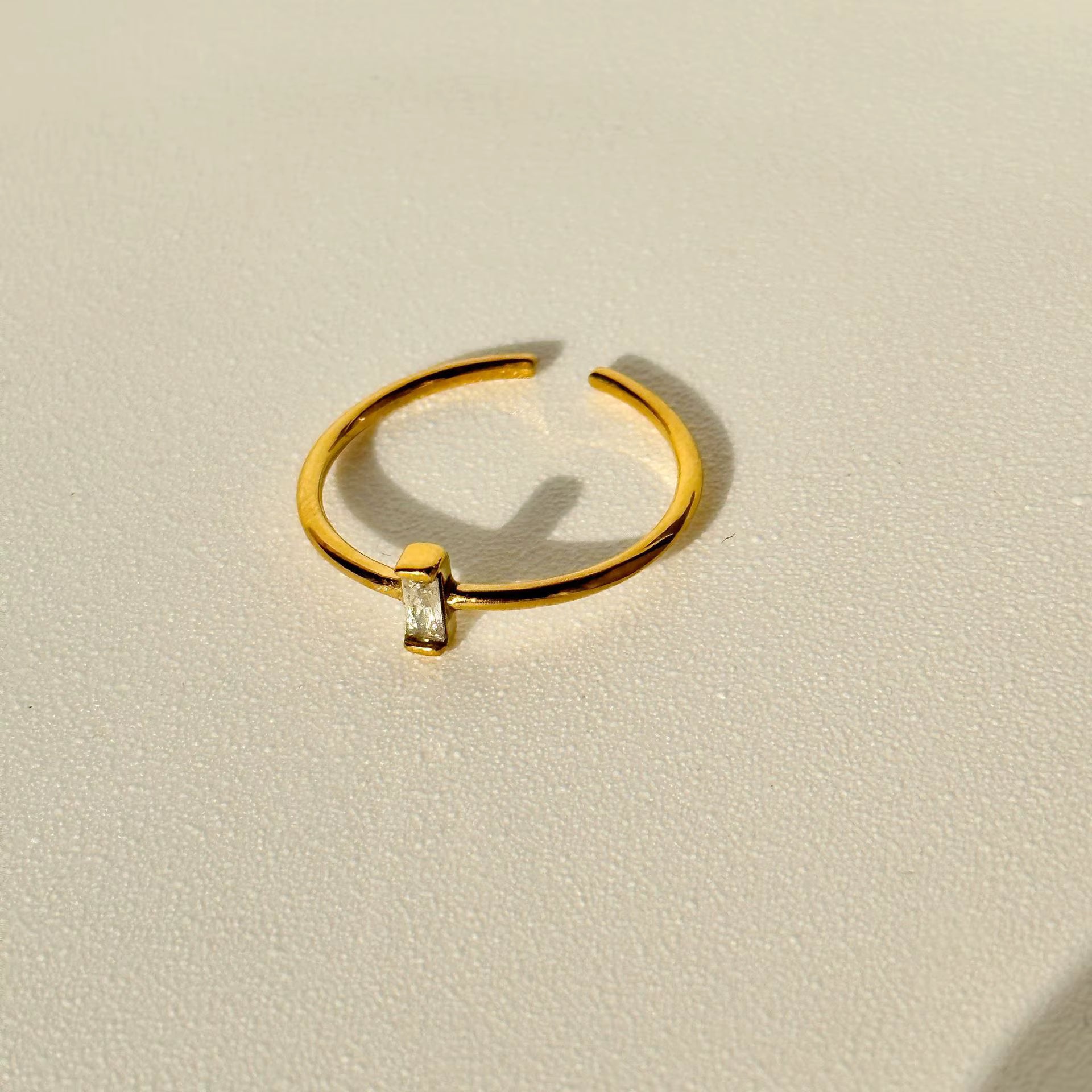 SINGLE ZIRCON ADJUSTABLE RING