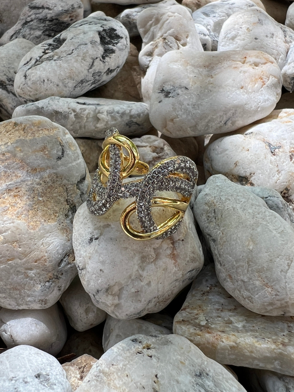 SHIMMERING STONE ADJUSTABLE RING