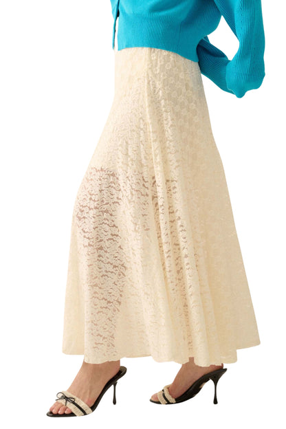 DELICATE LACE SKIRT